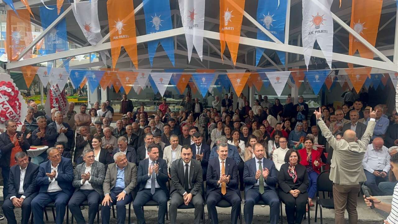 AK Parti Yatağan İlçe Başkanlığının Yeni Hizmet Binası Açıldı: 7 Gence Rozet Takıldı 2